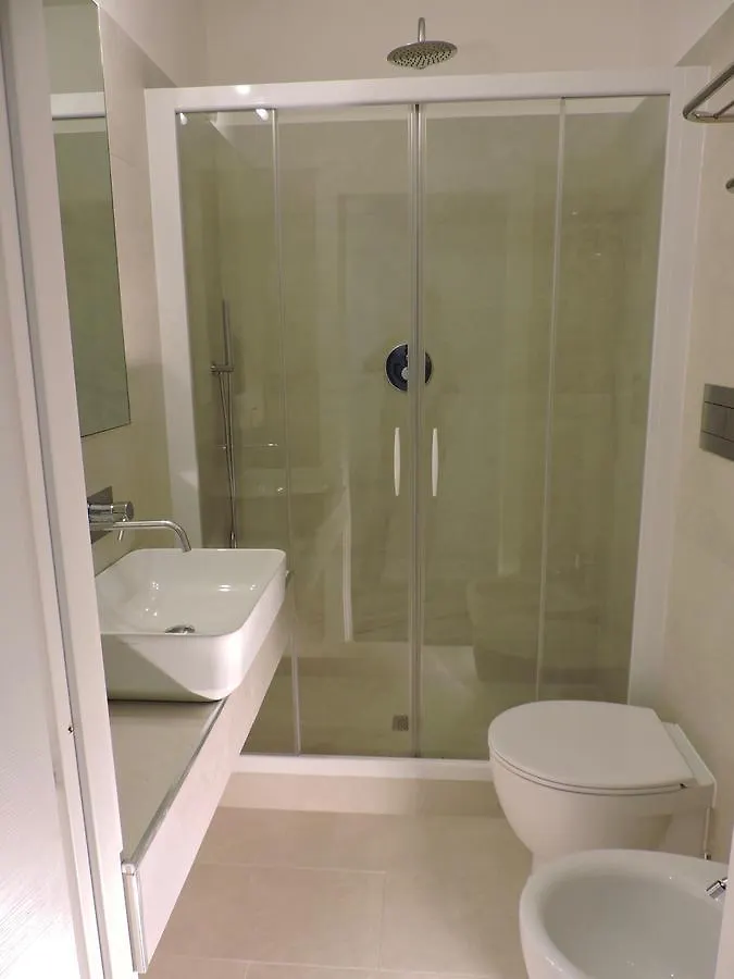 San Cosimato Suite Rome 2*,